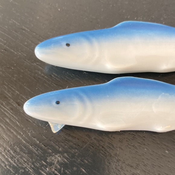 Shark Chop Stick Rests - Picture 7 of 7